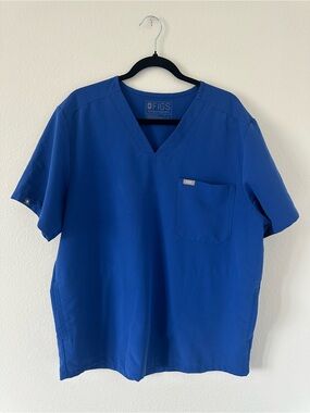 FIGS Men’s Chisec Three-Pocket Scrub Top Royal Blue Size XL